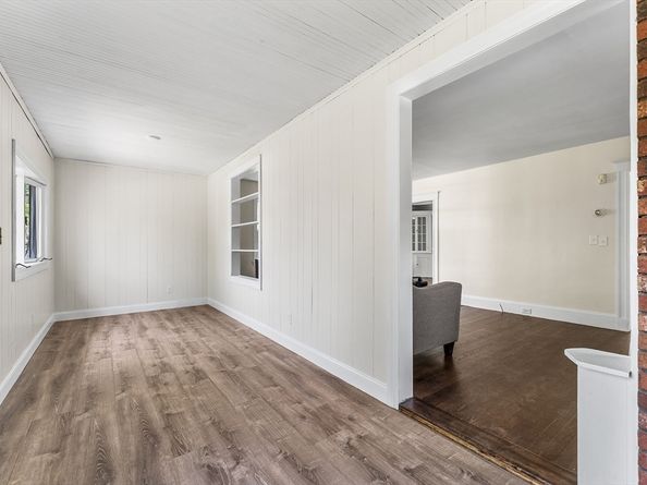 18 Fales Rd, Dedham MA 02026