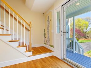1 Village Ln, Littleton MA 01460