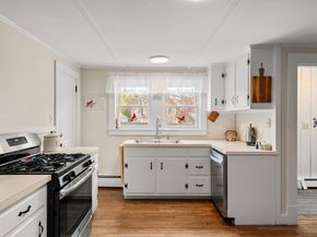 180 Plain St, Marshfield MA 02050