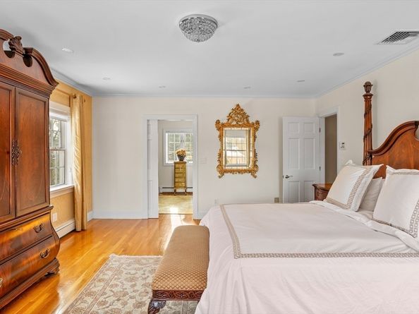 7 Lothrop Circle, Lexington MA 02420