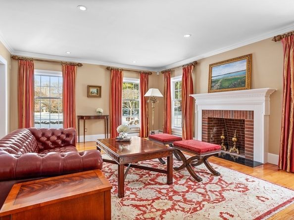 7 Lothrop Circle, Lexington MA 02420