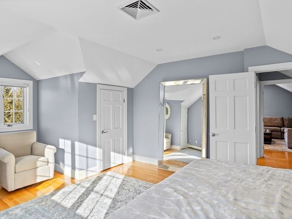 7 Lothrop Circle, Lexington MA 02420