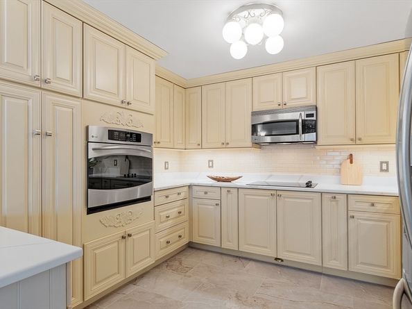 20 Central Street 402, Salem MA 01970