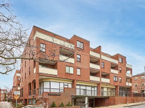 20 Central Street 402, Salem MA 01970