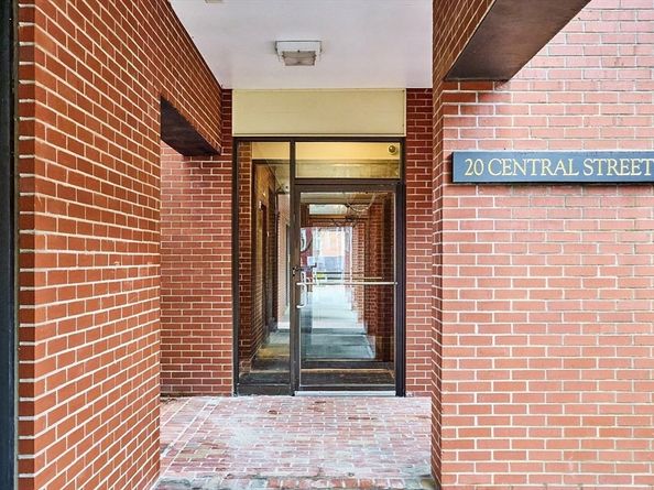 20 Central Street 402, Salem MA 01970