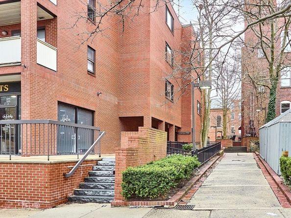 20 Central Street 402, Salem MA 01970