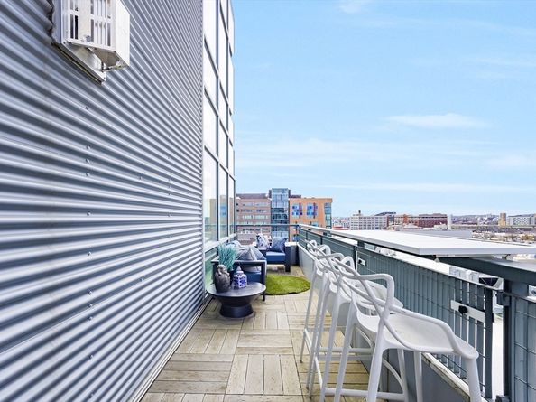 25 Channel Center St PH106, Boston MA 02210
