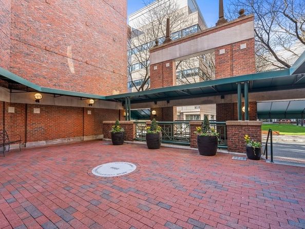 10 Rogers St PH19, Cambridge MA 02142