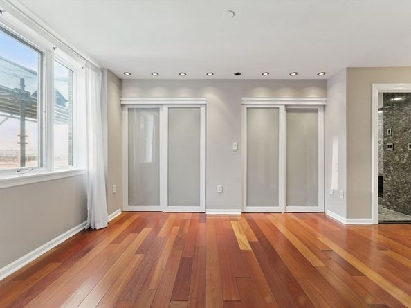 10 Rogers St PH19, Cambridge MA 02142
