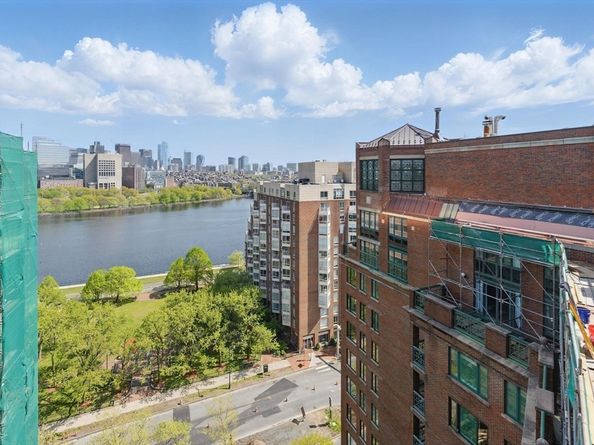 10 Rogers St PH19, Cambridge MA 02142