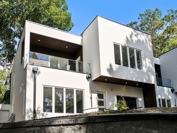 28 Wilson Cir 28, Newton MA 02461