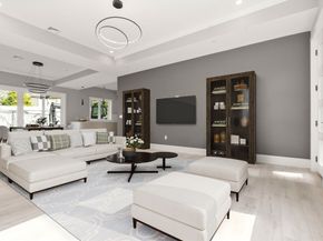 28 Wilson Cir 28, Newton MA 02461