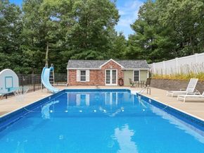 2 Dana Dr, Groveland MA 01834