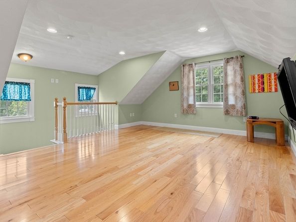 2 Dana Dr, Groveland MA 01834