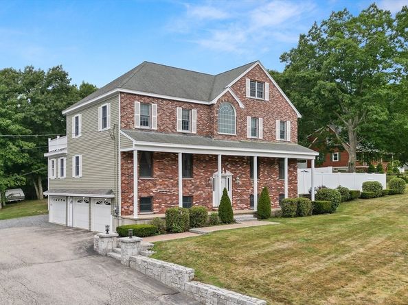 2 Dana Dr, Groveland MA 01834