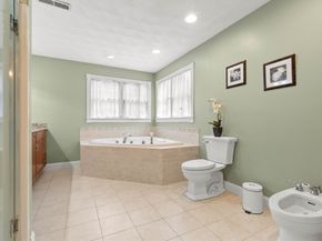 2 Dana Dr, Groveland MA 01834