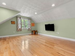 2 Dana Dr, Groveland MA 01834