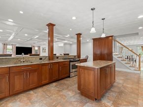 2 Dana Dr, Groveland MA 01834