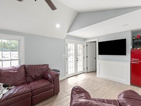 2 Dana Dr, Groveland MA 01834
