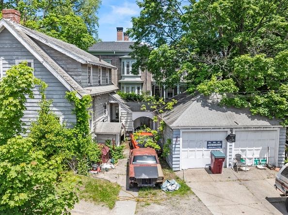 124 South Main St, Middleboro MA 02346