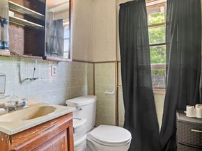 124 South Main St, Middleboro MA 02346