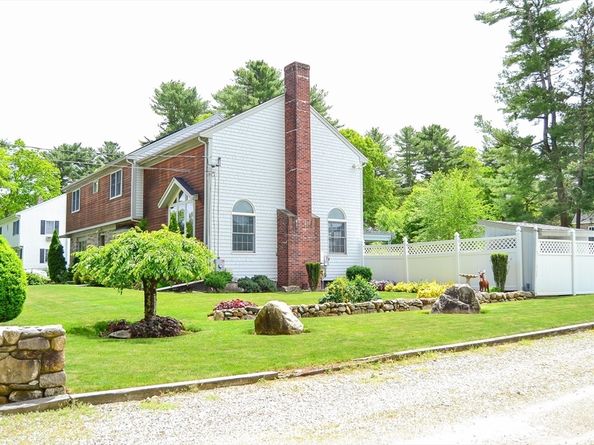 110 Mayflower Ridge Dr, Wareham MA 02571