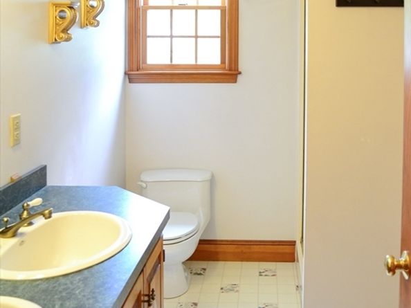 110 Mayflower Ridge Dr, Wareham MA 02571