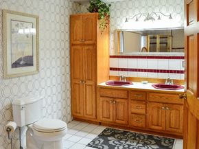 110 Mayflower Ridge Dr, Wareham MA 02571