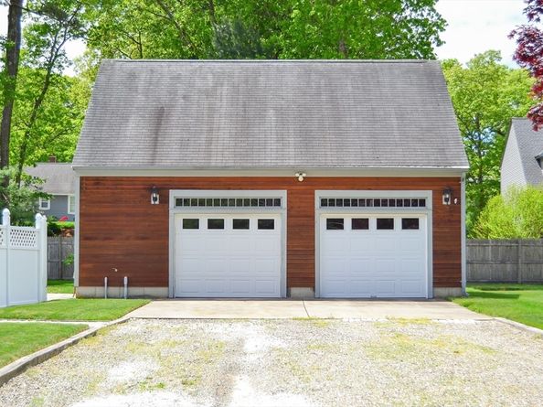 110 Mayflower Ridge Dr, Wareham MA 02571