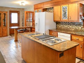 110 Mayflower Ridge Dr, Wareham MA 02571