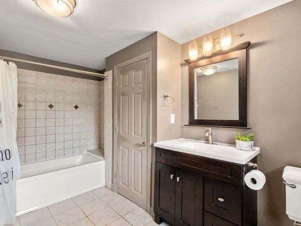 17 Northbriar Rd, Acton MA 01720