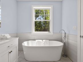 671 Boylston St 671, Newton MA 02459