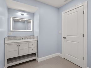671 Boylston St 671, Newton MA 02459