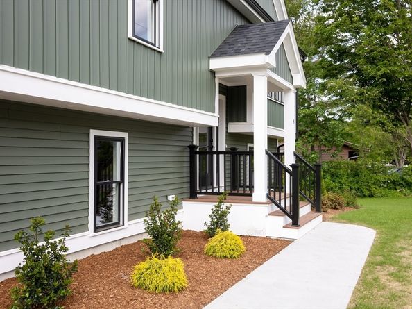 41 Kent St, Brockton MA 02302