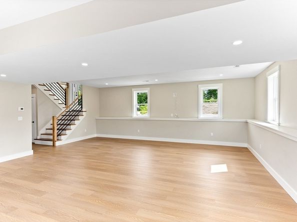 41 Kent St, Brockton MA 02302