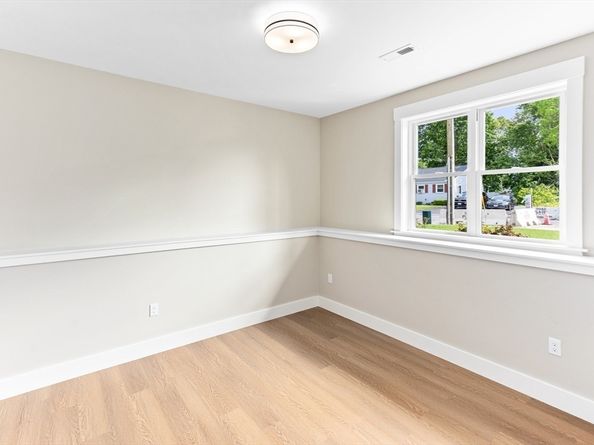 41 Kent St, Brockton MA 02302