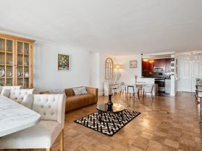 8 Whittier Place 17E, Boston MA 02114