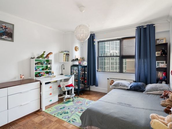 8 Whittier Place 17E, Boston MA 02114