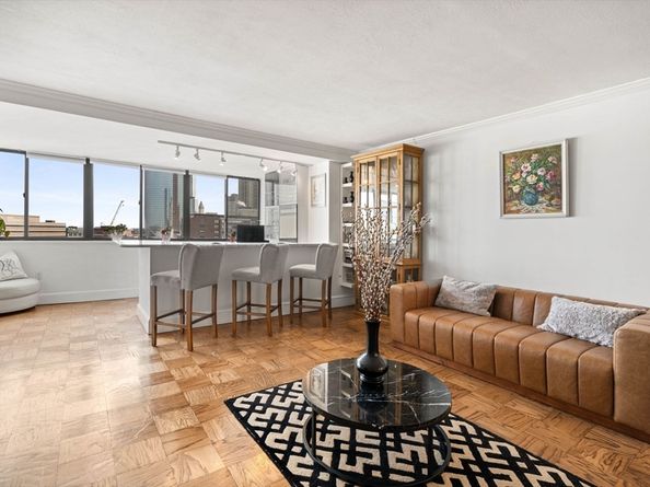 8 Whittier Place 17E, Boston MA 02114