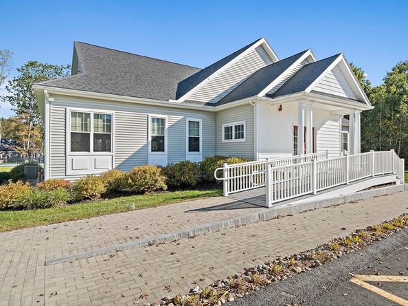 25 Salisbury Hill Blvd. 67, Worcester MA 01609