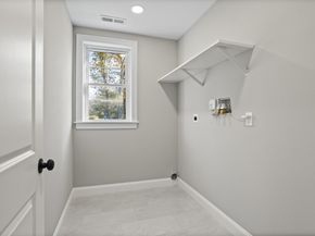 3 Colonel Rolls Dr, Westford MA 01886