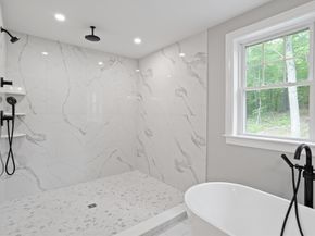 3 Colonel Rolls Dr, Westford MA 01886