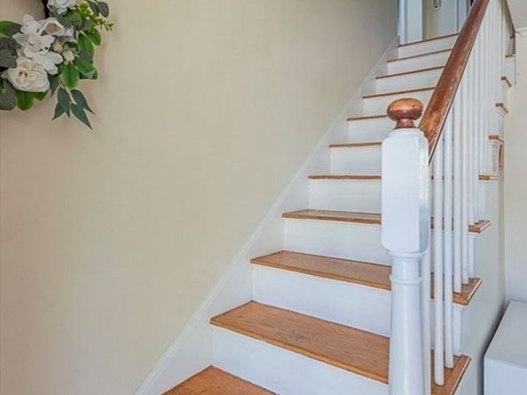 17 Woodcliff Road, Quincy MA 02169