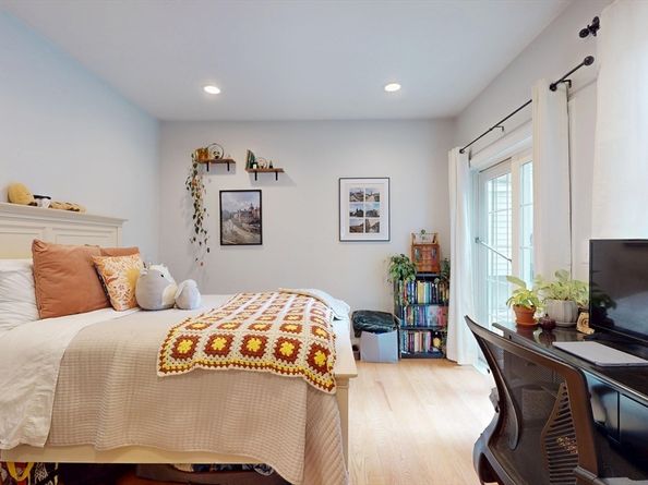 375 Dorchester St 1, Boston MA 02127