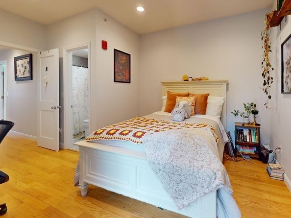 375 Dorchester St 1, Boston MA 02127