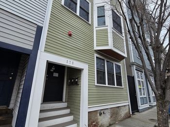 375 Dorchester St