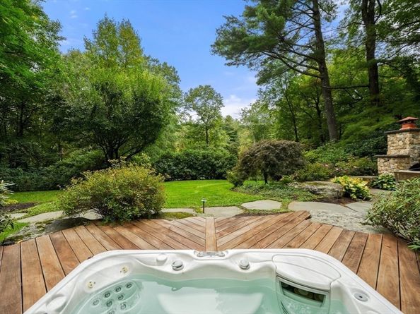 121 Livingston Road, Wellesley MA 02482