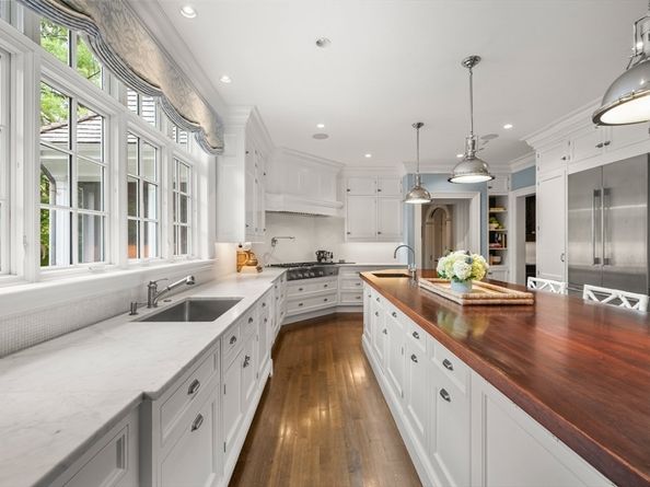 121 Livingston Road, Wellesley MA 02482