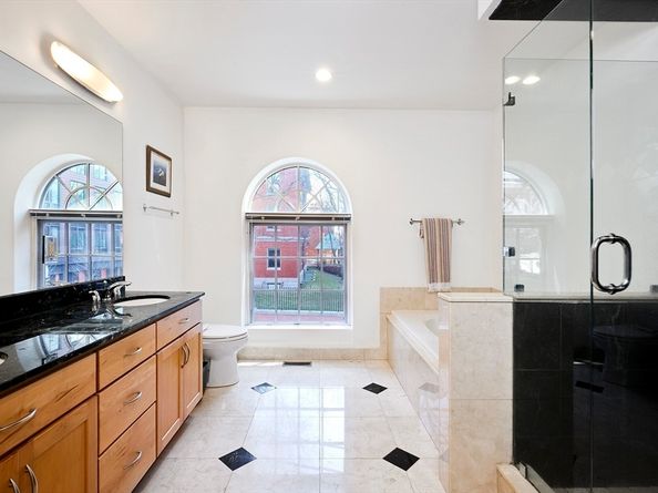 101 3rd St 2, Cambridge MA 02141