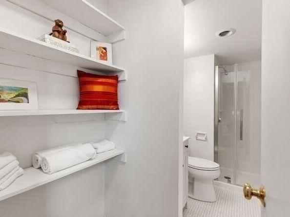 2 Hawthorne Pl 6D, Boston MA 02114